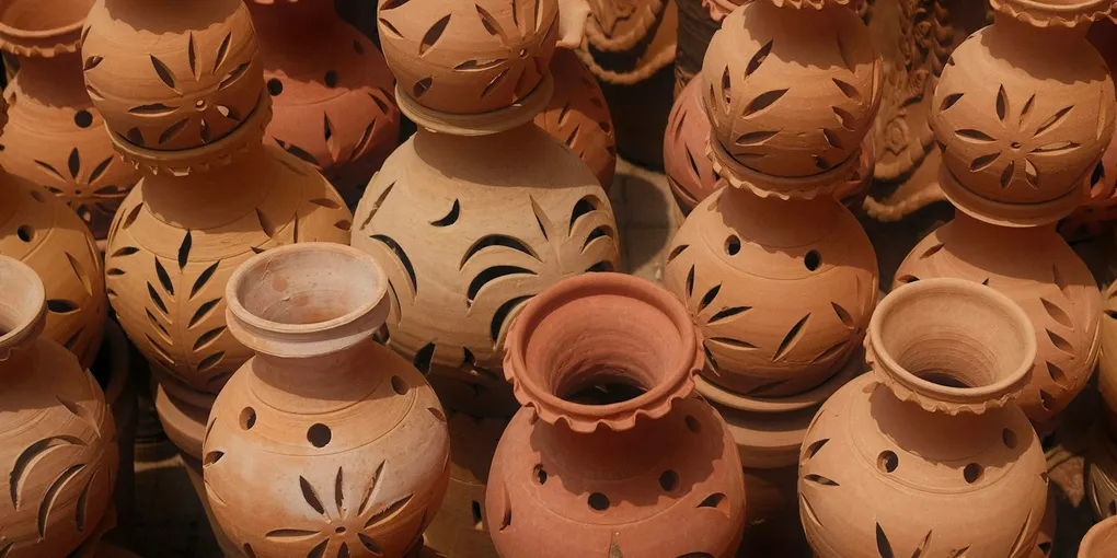 Terracotta vs. Plastic vs. Ceramic Pots: Which Is Best for Houseplants?